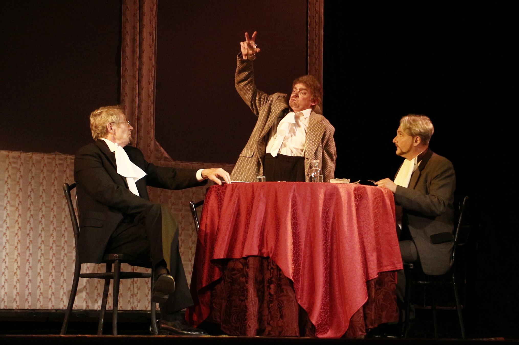 В русдраме фестиваль «Мельпомена на Николаевщине» открыли спектаклем «Собачье сердце»