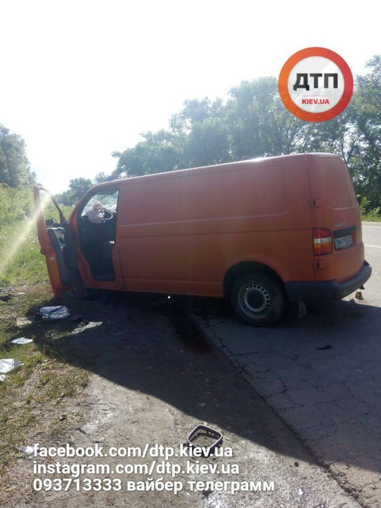 В Сумской области, убегая от полиции, в ДТП погибли парень и беременная девушка 4