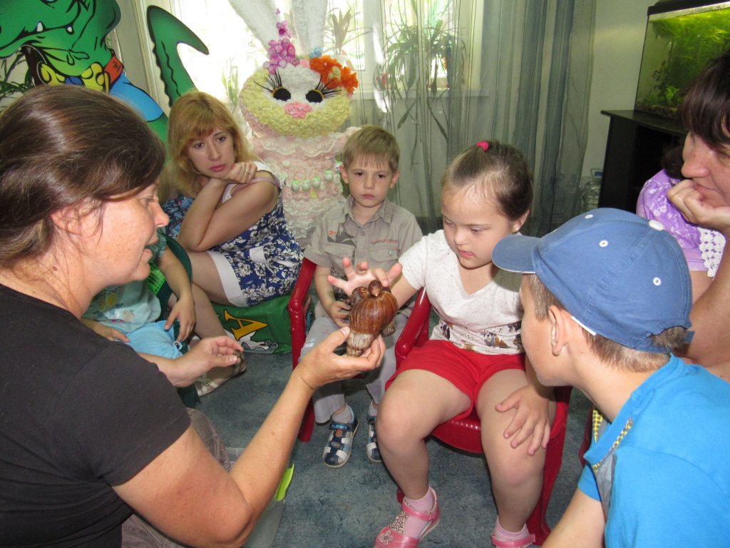 Николаевский зоопарк показал, как проходят сеансы детской зоотерапии 7