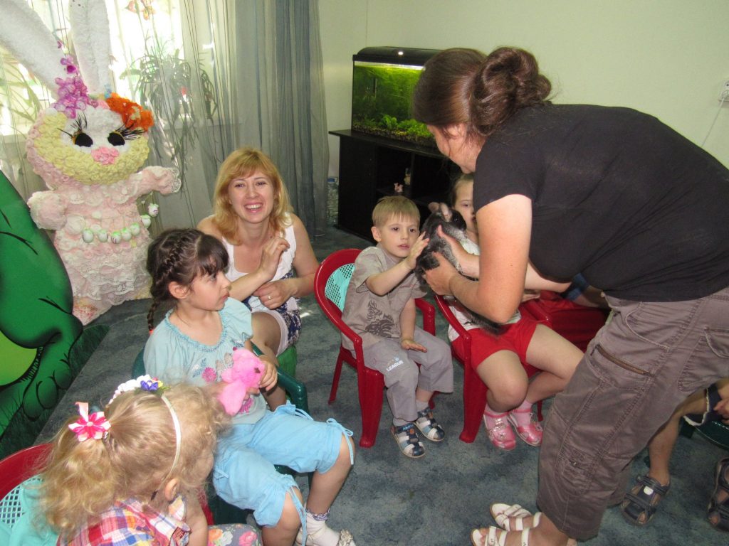 Николаевский зоопарк показал, как проходят сеансы детской зоотерапии 9