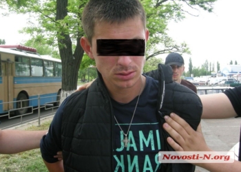 На автовокзале в Николаеве военные устроили стрельбу