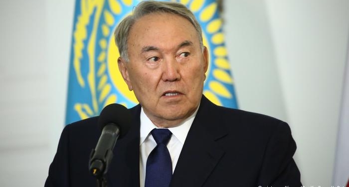 Парламент Казахстана закрепил право Назарбаева пожизненно возглавлять Совбез