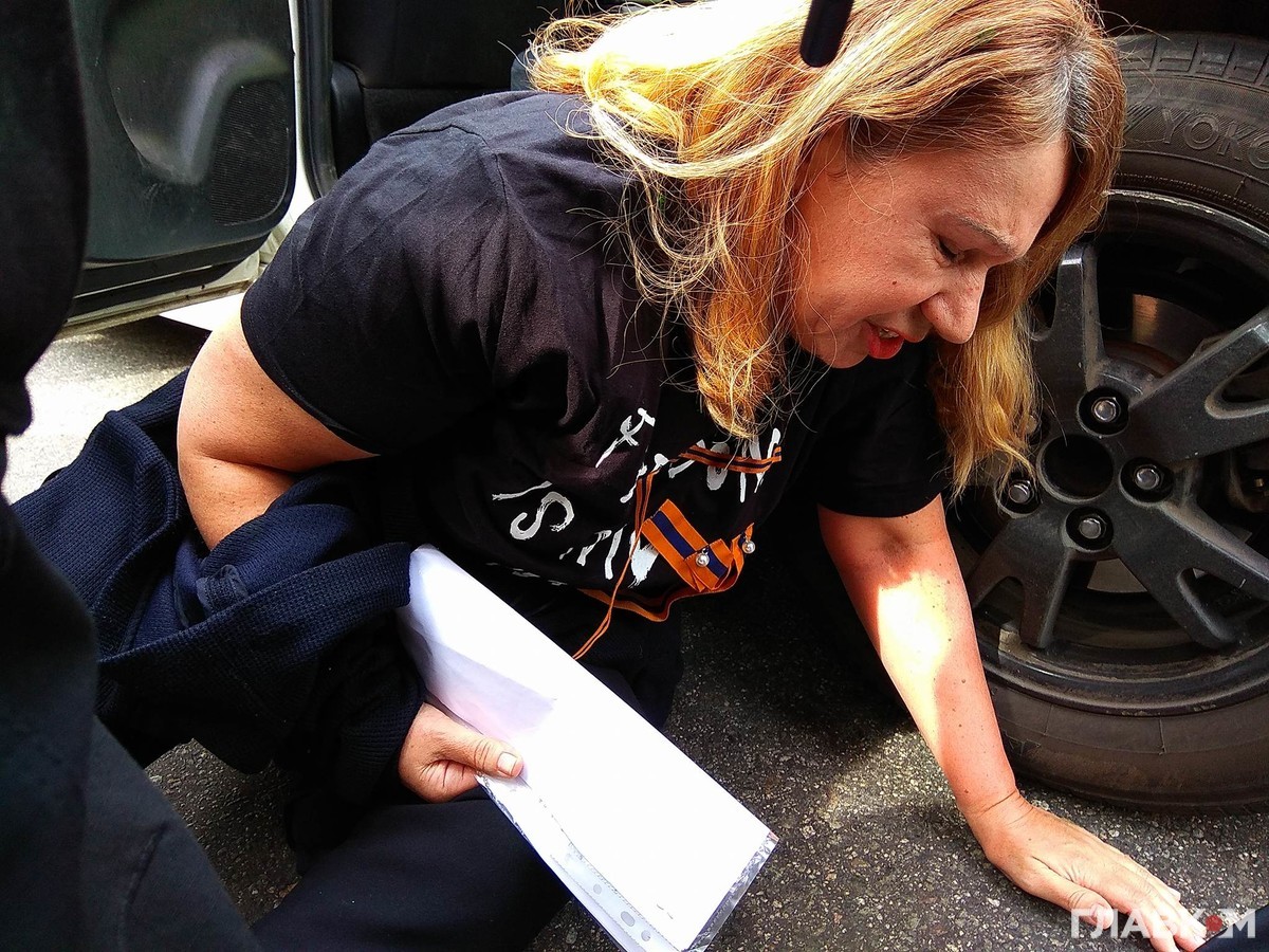 В Киеве задержали организатора акции  – мать погибшей “регионалки” Бережной