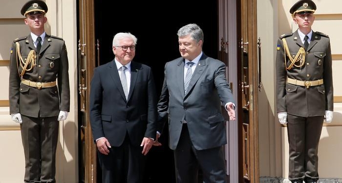 Визит Штайнмайера в Киев. Зачем приезжал, и что осталось за кадром