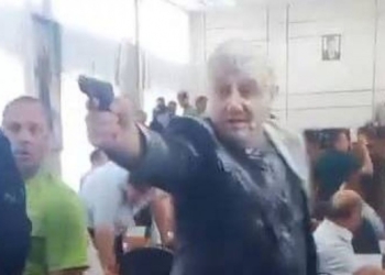 В Никополе стреляли на сессии горсовета