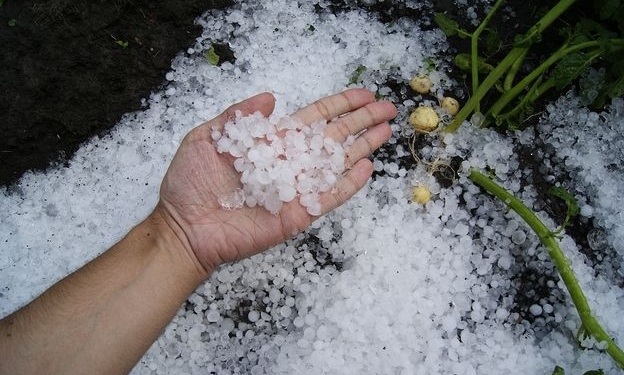 Удар стихии. Черкассы засыпало градом