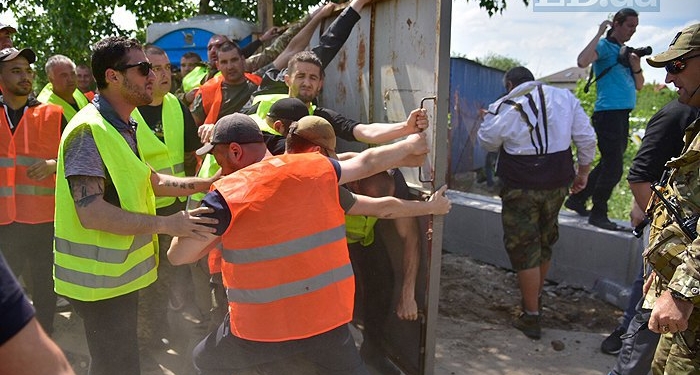 На стройке в Киеве произошла массовая драка, 17 пострадавших