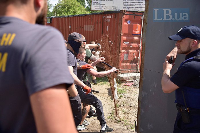 На стройке в Киеве произошла массовая драка, 17 пострадавших 9