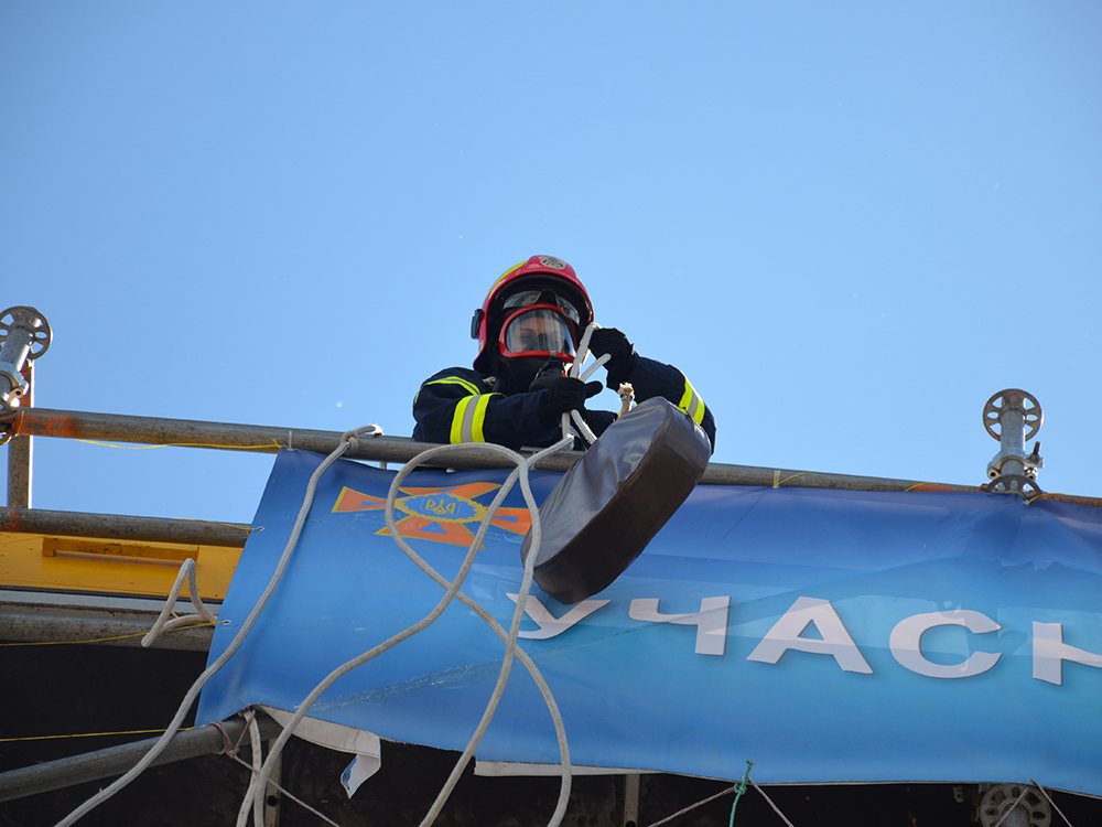 Николаевские спасатели достойно представили область на Firefighter Combat Challenge и вернулись с наградами 10