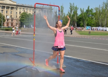 Когда вне плана, но очень кстати: в самом центре Николаева поставили водную рамку