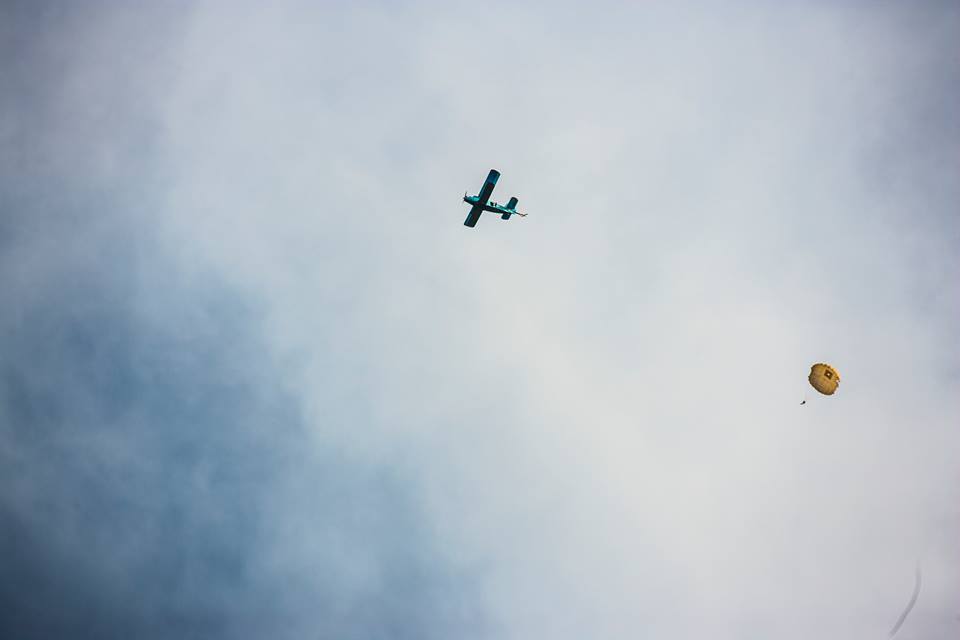 Проект «Я МАЮ ПРАВО!» расширил горизонты: 5 сотрудников Николаевского управления юстиции впервые прыгнули с парашютом 13