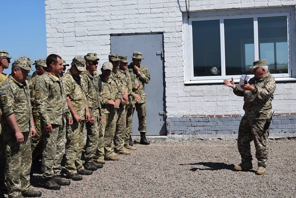 Знания лишними не бывают: на Николаевщине командный состав батальонов обменялся опытом по ведению боевых действий 13