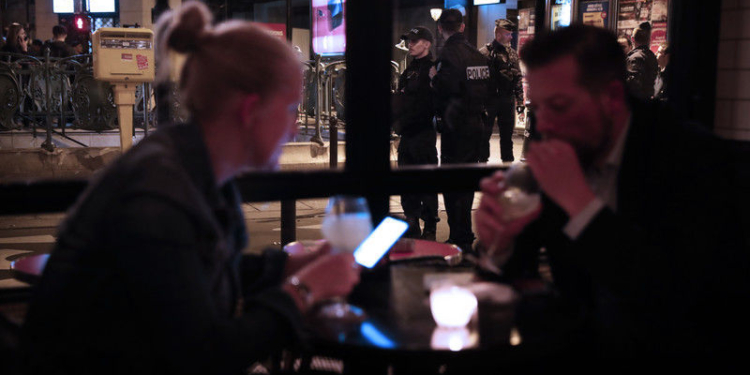 Один погибший и 8 раненых. Нападение исламиста-одиночки в Париже