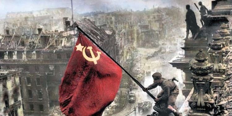 День победы над нацизмом в цвете: в Британии электрик раскрасил черно-белые фото к 73-й годовщине капитуляции Германии