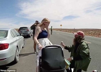 Он наконец-то к ней добежал! Британец, решивший стать первым человеком, воссоздавшим маршрут Фореста Гампа, в конце дистанции сделал предложение своей девушке