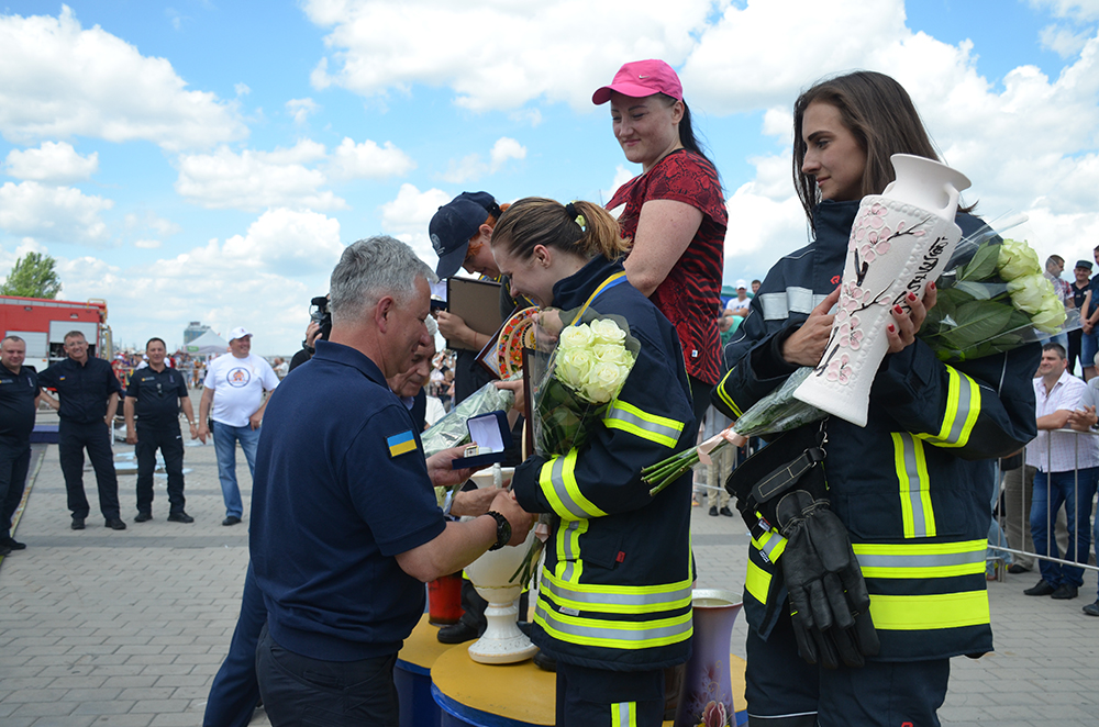 Николаевские спасатели достойно представили область на Firefighter Combat Challenge и вернулись с наградами 14