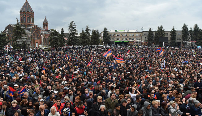 Протесты в Ереване: автомобильное движение почти прекращено, к забастовке присоединились сотрудники аэропорта