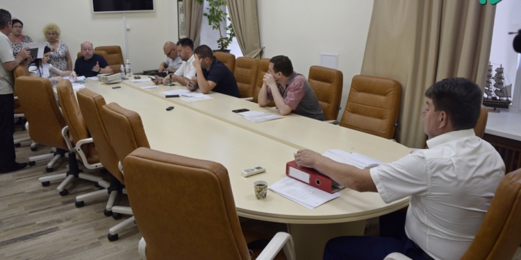 Ентин снова поскандалил с Репиным на заседании комиссии, послав его «на три буквы»