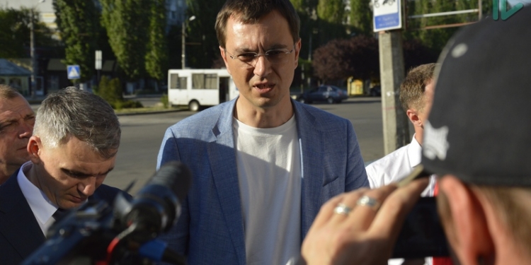 “Это мое лицо!” – в Николаеве министр инфраструктуры по-прежнему недоволен состоянием туалетов на ж/д вокзале