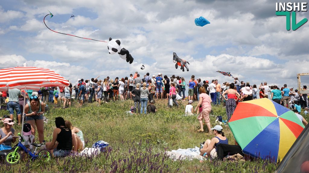 Грандиозный фестиваль воздушных змеев на Николаевщине побил собственный рекорд по числу зрителей и участников из зарубежья 37