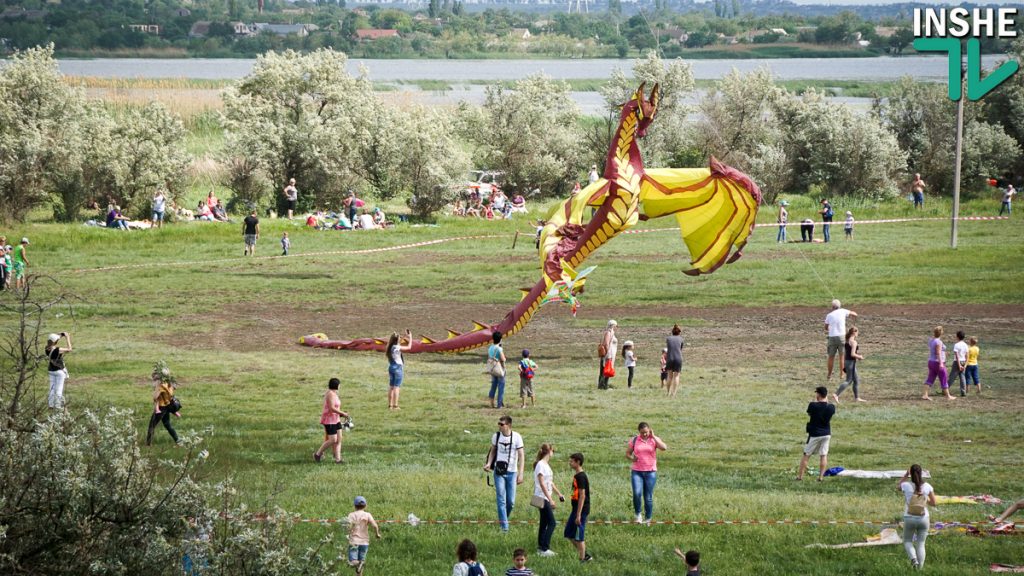 Грандиозный фестиваль воздушных змеев на Николаевщине побил собственный рекорд по числу зрителей и участников из зарубежья 53