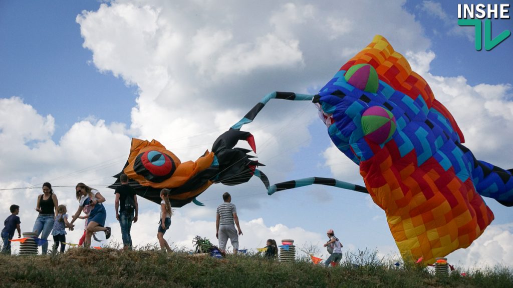 Грандиозный фестиваль воздушных змеев на Николаевщине побил собственный рекорд по числу зрителей и участников из зарубежья 55