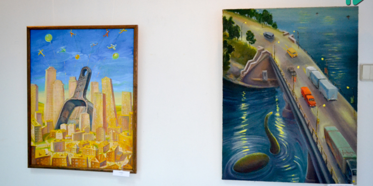 Лохнесское чудовище под мостом Варваровки. В Николаеве открыли новую сюрреалистическую выставку Вадима Пустильника