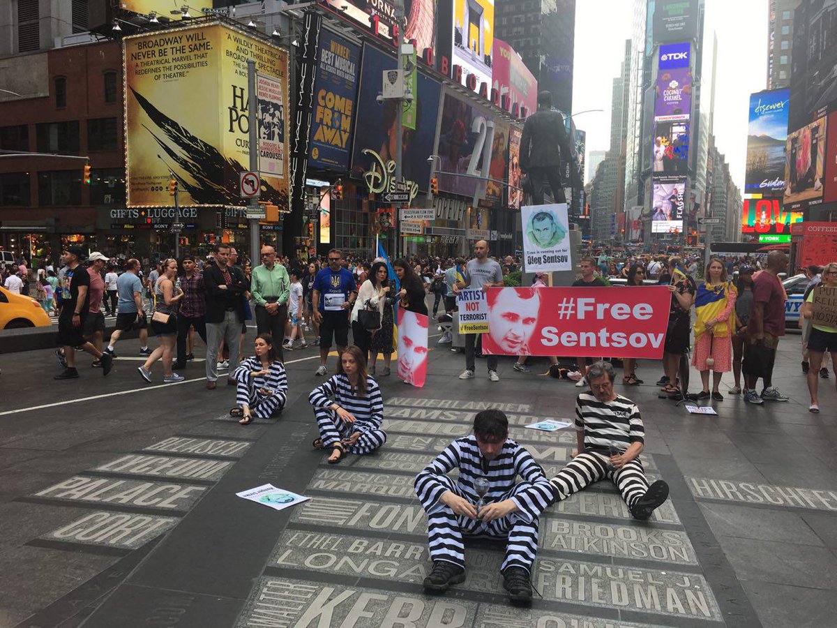 Акция в поддержку Сенцова прошла в Нью-Йорке
