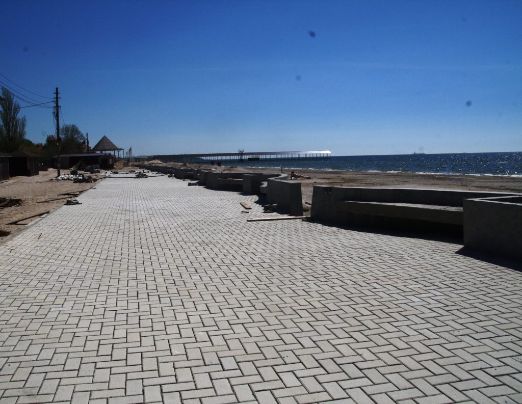 Первые 260 метров обновленной набережной в Коблево откроют для туристов уже в начале июня 1