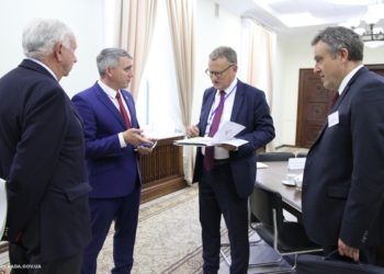 Сенкевич намерен обсудить с Порошенко инфраструктуру николаевских портов