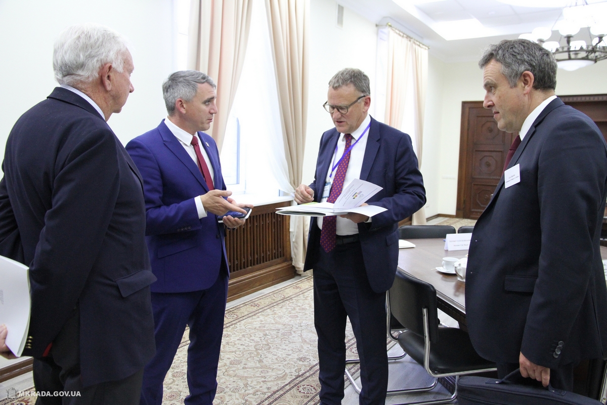 Сенкевич намерен обсудить с Порошенко инфраструктуру николаевских портов