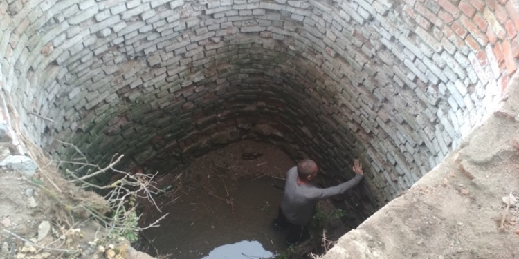 На Николаевщине мужчина упал в шестиметровый колодец с арматурой