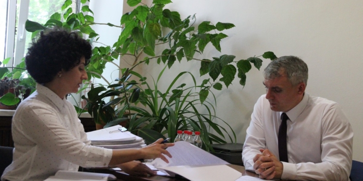 У Сенкевича ломают голову, что делать с легальной «наливайкой», на которую жалуются горожане