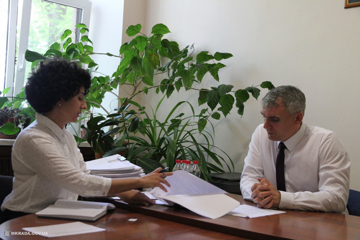 У Сенкевича ломают голову, что делать с легальной «наливайкой», на которую жалуются горожане