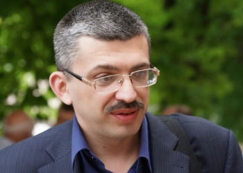 Ухмановский заявил, что депутат горсовета Апанасенко напал на него в приемной мэра и угрожал убить