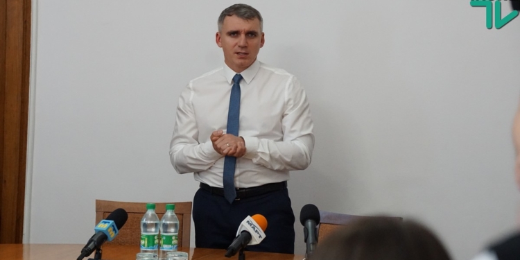 Сенкевич предложил зоозащитникам вместе с «оппозиционеркой» Веселовской разработать свой проект решения по бродячим собакам