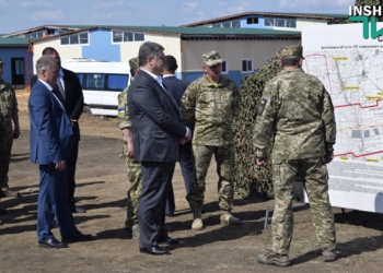 Порошенко прибыл на полигон Широкий лан: готовность нового военного городка – 50%