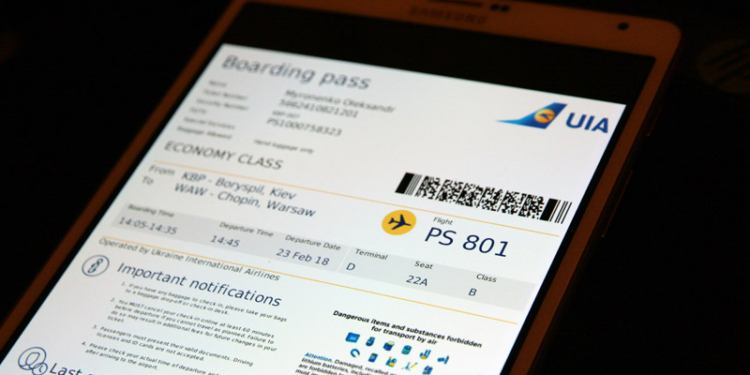 МАУ повышает сбор за распечатку посадочного талона в аэропорту – до 15 евро