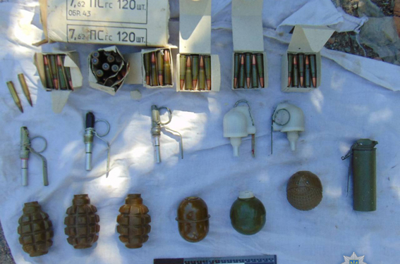 На Николаевщине мужчина хранил 7 гранат и 125 патронов