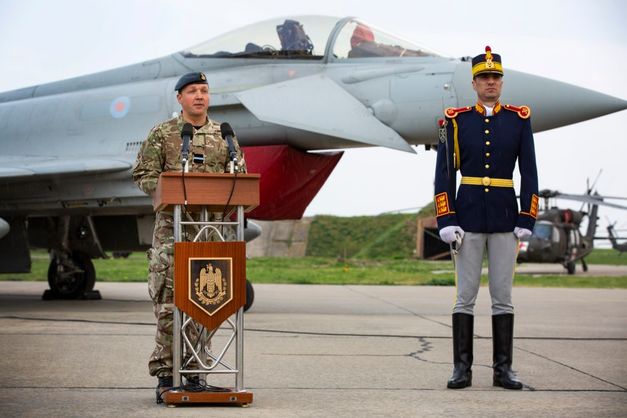 Великобритания готова перебросить в Украину 600 спецназовцев из-за угрозы вторжения РФ – СМИ 1