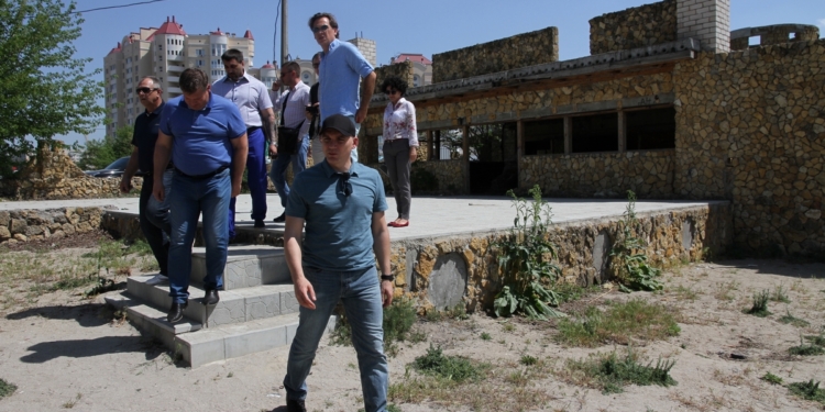 Сенкевич хочет на месте кафе «Бомбардир» обустроить спасательную станцию