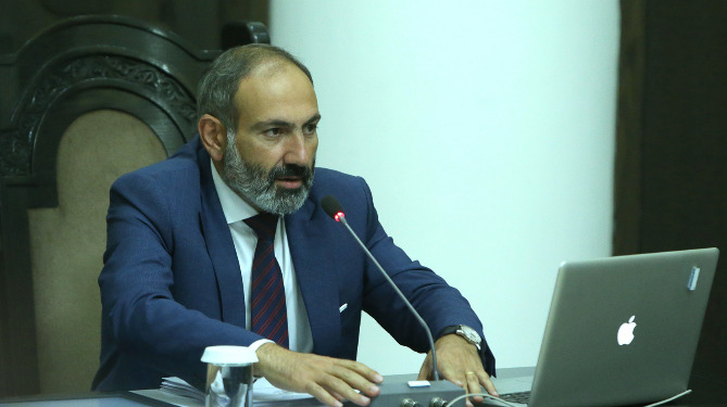 Новый премьер Армении решил переехать в правительственный особняк