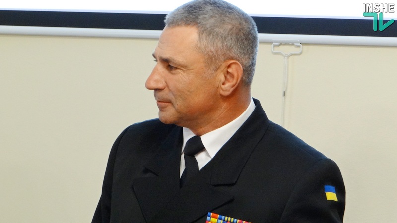 Командующий ВМС Украины Игорь Воронченко предложил себя в обмен на 24 украинских моряка, задержанных в Керченском проливе 1