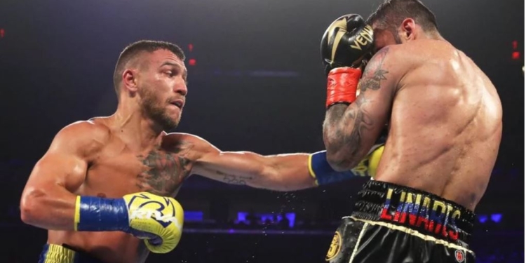 Ломаченко победил Линареса и переписал историю бокса