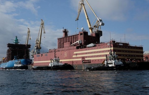 Россия отправила в Арктику “плавучий Чернобыль”