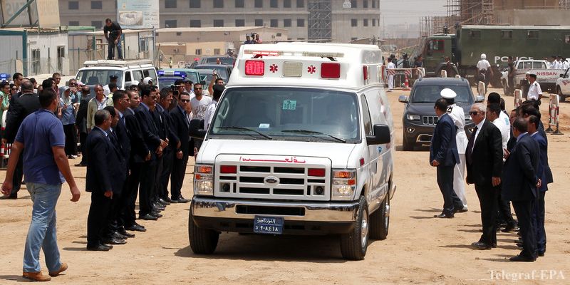 Туристический автобус в Египте протаранил грузовик, есть жертвы 1