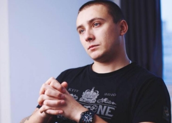 В Одессе стреляли в экс-лидера местного “Правого сектора” Стерненко
