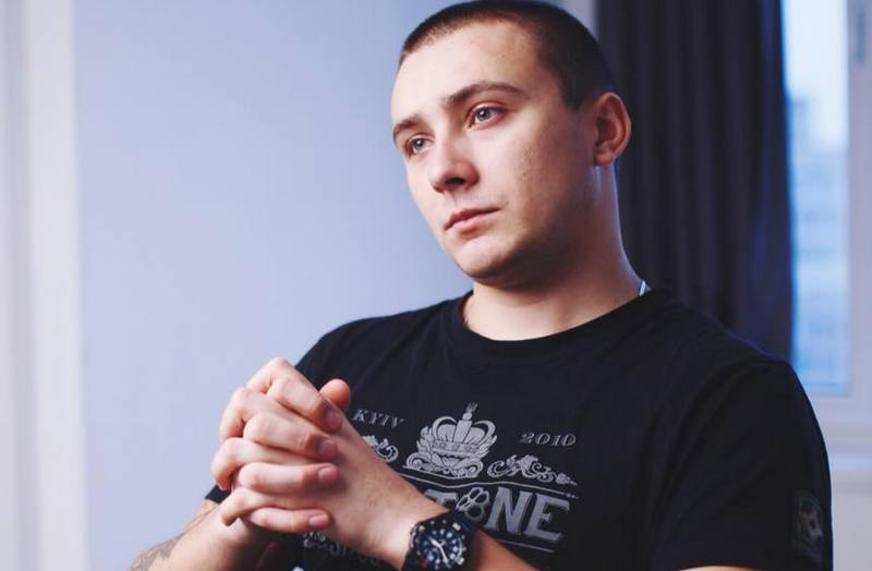 Николаевские ультрас поддержали активиста Стерненко, которому готовят подозрение в убийстве 13