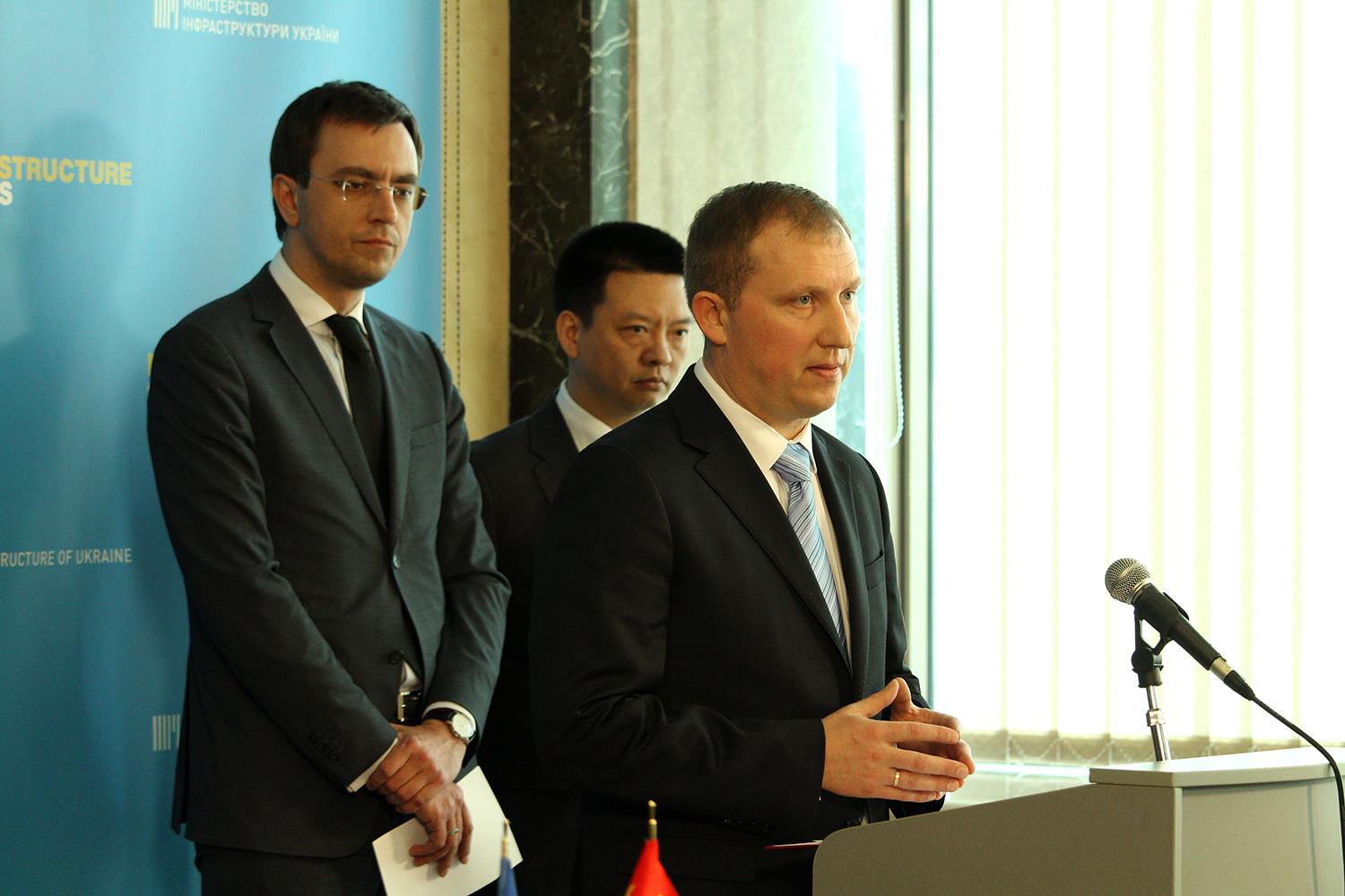 Глава АМПУ Вецкаганс о развитии портовой инфраструктуры: Нужны прямые вложения государства в порты