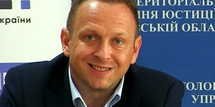 «Чужих детей не бывает»: на Николаевщине мужчина за день выплатил более 166 тысяч гривен задолженности по алиментам